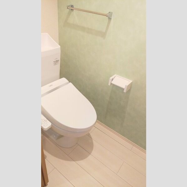 トイレ (102　温水洗浄暖房便座)