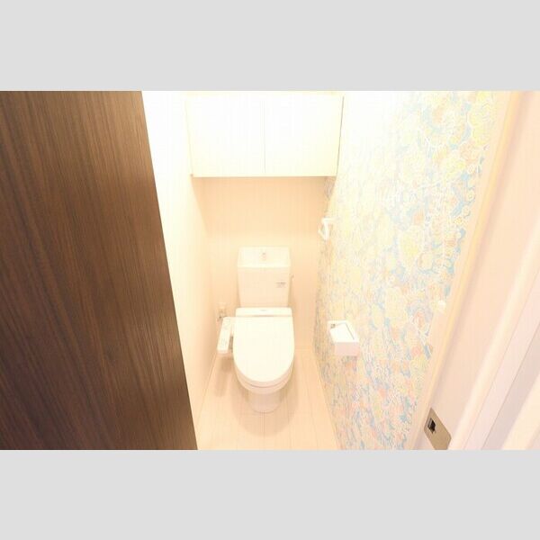 トイレ (203　トイレ)