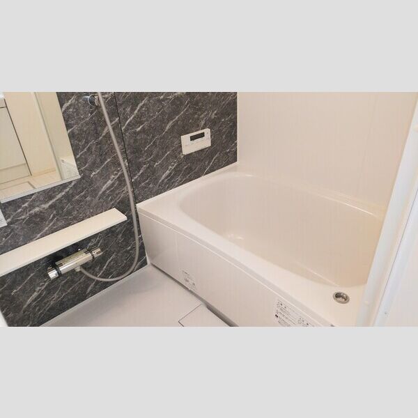 バス (103　浴室)