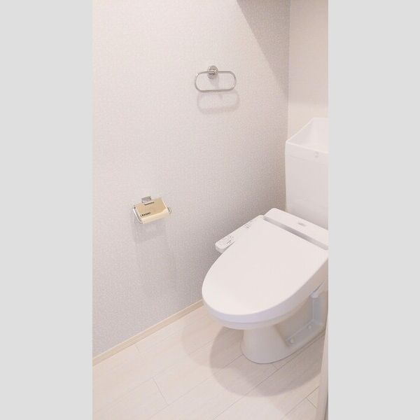 トイレ (103　温水洗浄暖房便座)