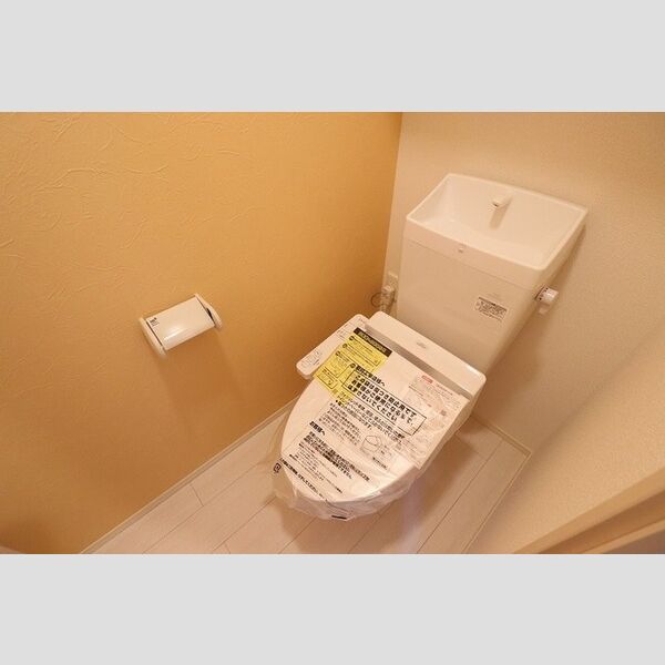 トイレ (102　温水洗浄暖房便座)