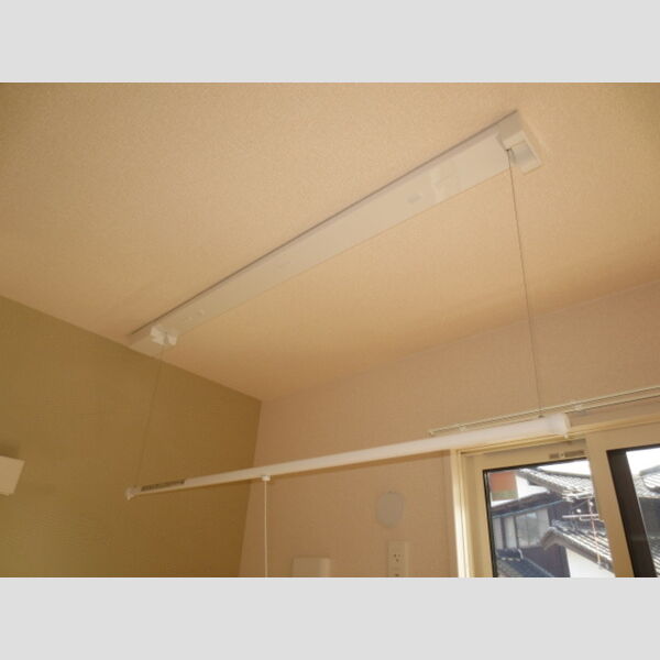 その他設備 (106　室内物干し)