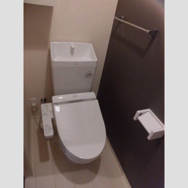 トイレ (302　温水洗浄暖房便座)