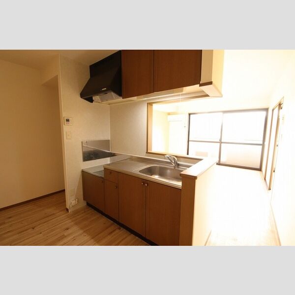 キッチン (ファミーユⅡ石田A棟202キッチン)