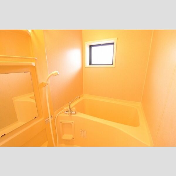 バス (ファミーユⅡ石田A棟202バス)