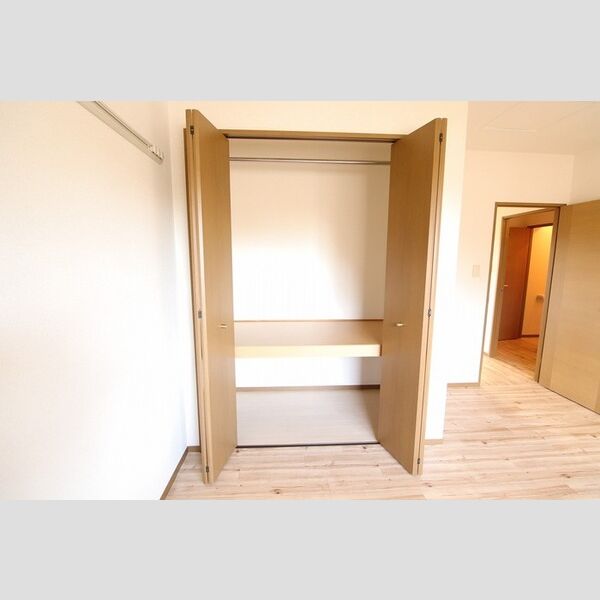 収納 (ファミーユⅡ石田A棟202収納)