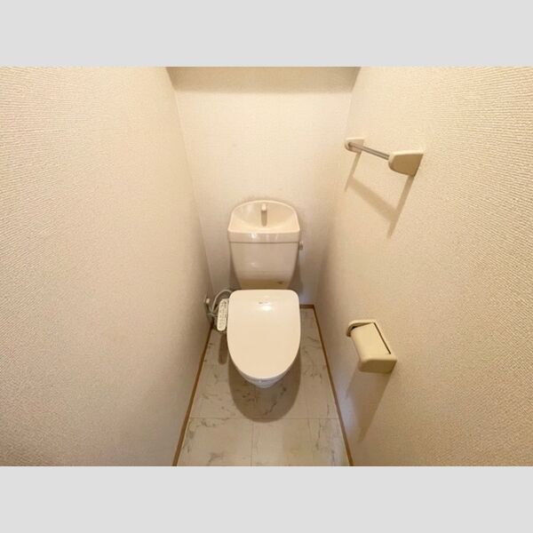 トイレ (温水洗浄暖房便座)