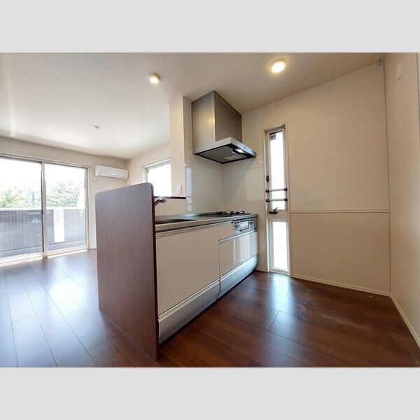 キッチン (305　キッチン)