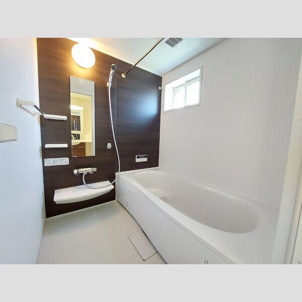 バス (305　浴室)