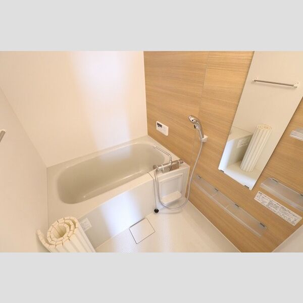 バス (203　浴室)