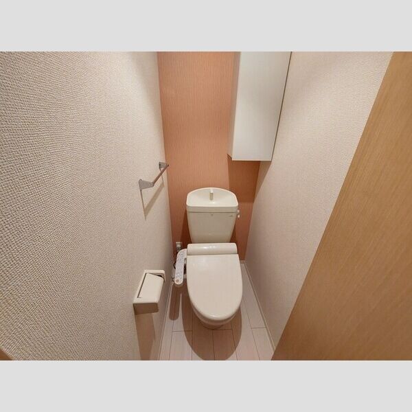 トイレ (温水洗浄便座)