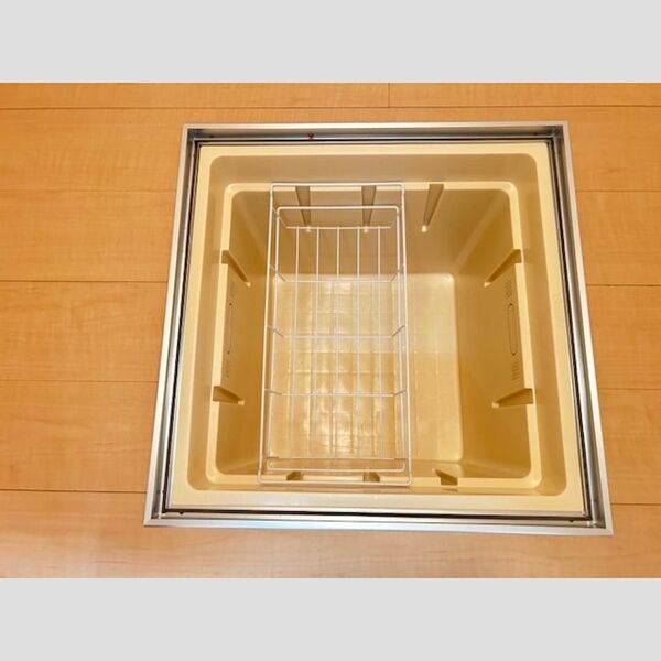 その他 (床下収納)