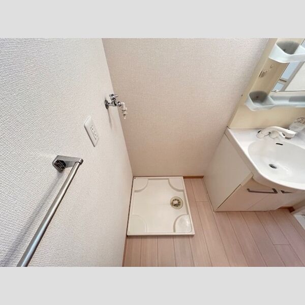 その他 (洗濯機置き場)