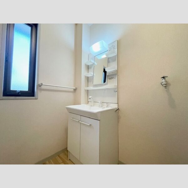 洗面所 (洗髪洗面化粧台)