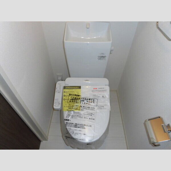 トイレ (Ⅱ102　温水洗浄暖房便座)