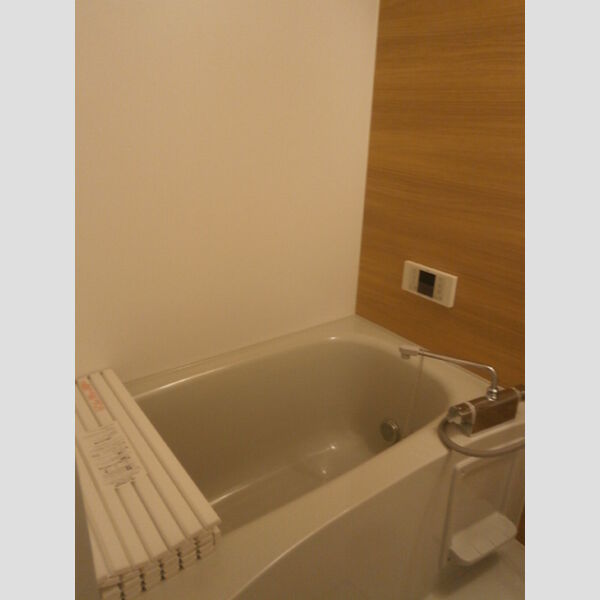 バス (202　浴室)