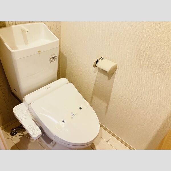 トイレ (温水洗浄暖房便座)