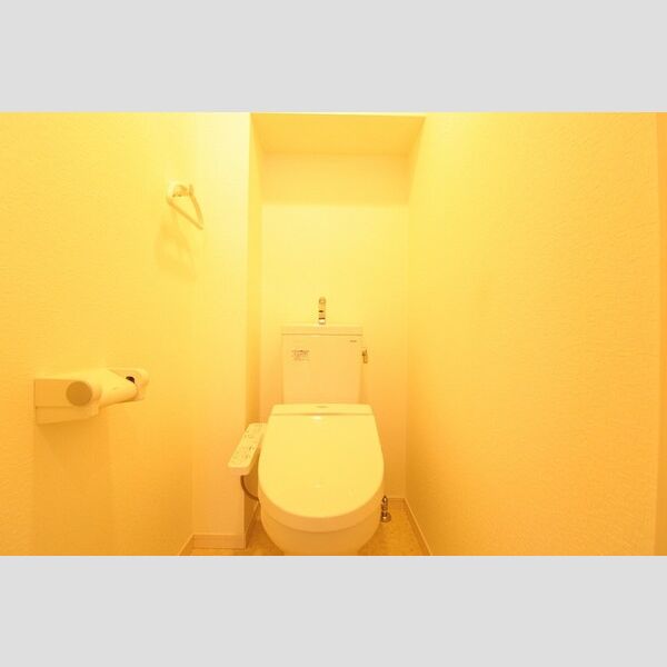 トイレ (コンフォールパピヨン205トイレ)