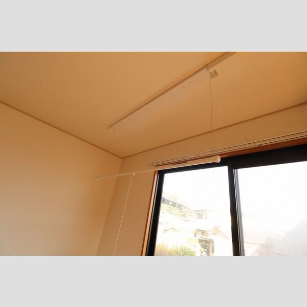 その他 (102　室内物干し)