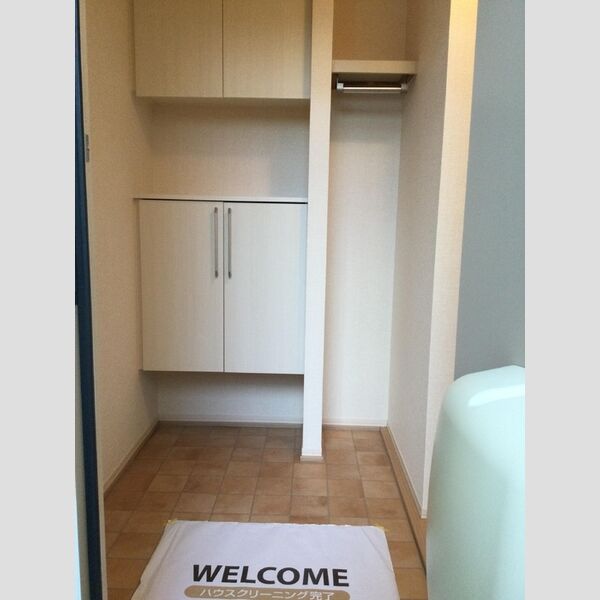 玄関 (B102　玄関)