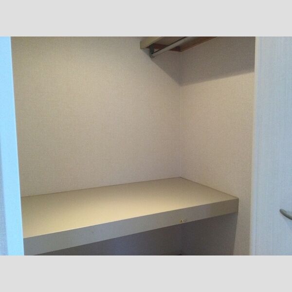 収納 (B102　クローゼット)