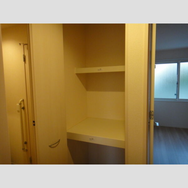 その他 (B101　物入れ)