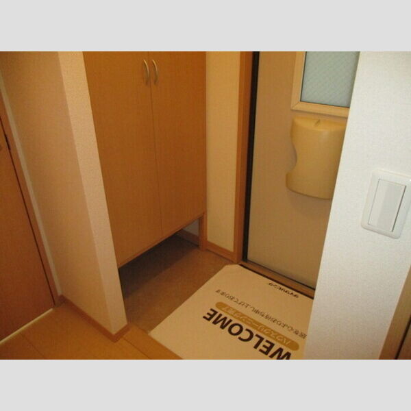 玄関 (玄関　101)