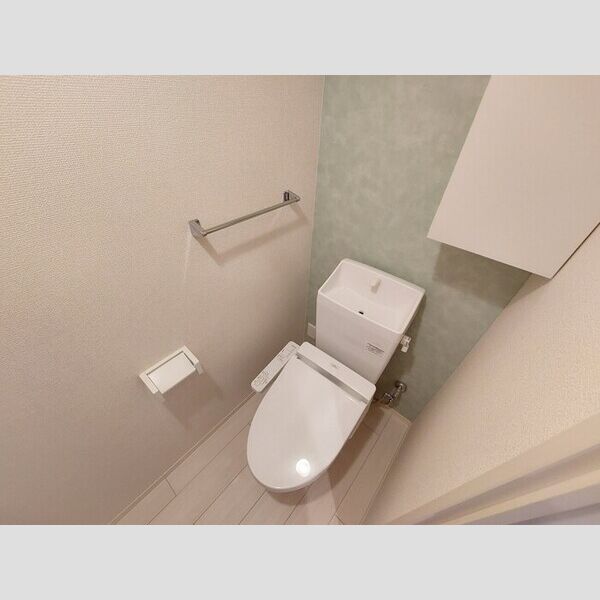 トイレ (温水洗浄暖房便座)