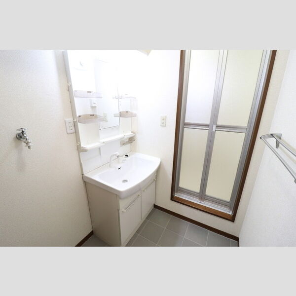 洗面所 (洗髪洗面化粧台)