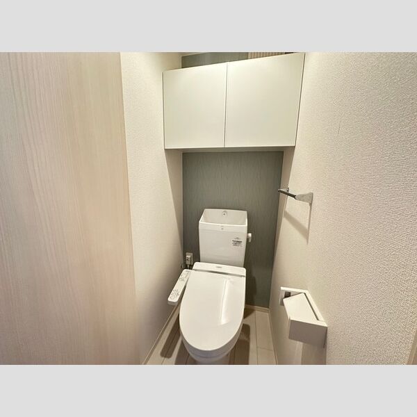 トイレ (温水洗浄暖房便座)