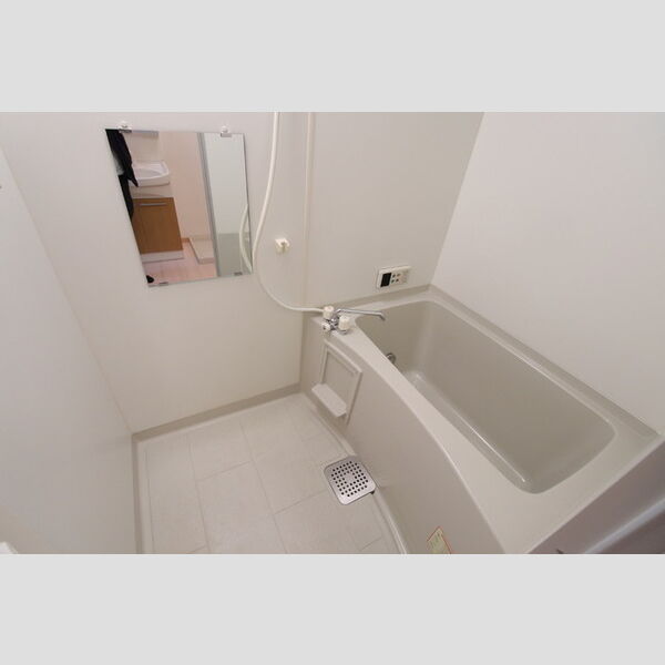 バス (203　浴室)