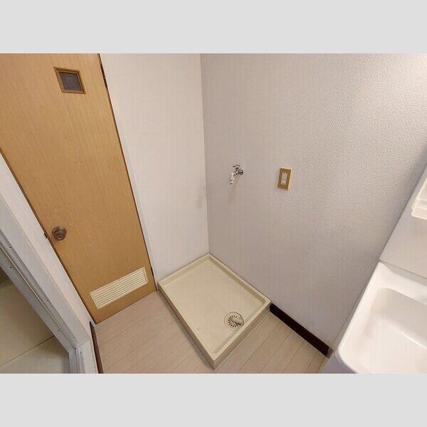 その他 (室内洗濯機置場)