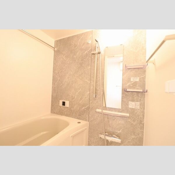 バス (D202　浴室)