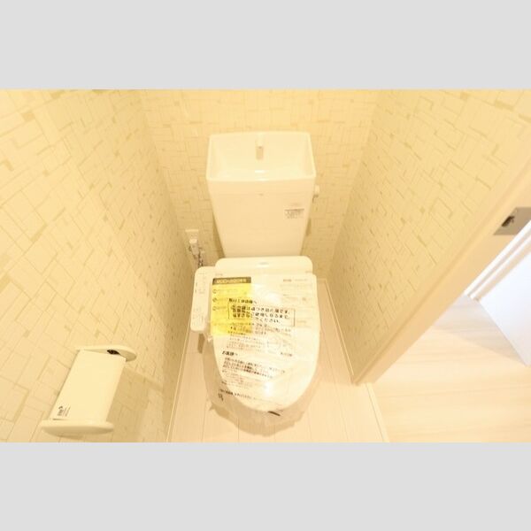 トイレ (D202　温水洗浄暖房便座)