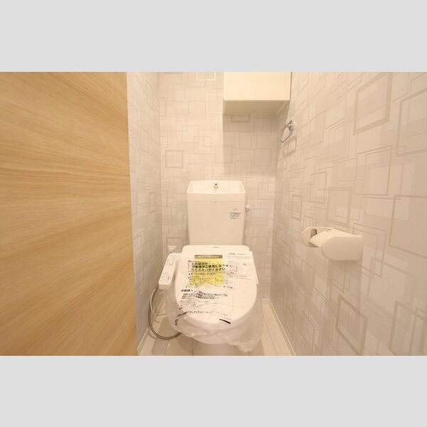 トイレ (101　温水洗浄暖房便座)