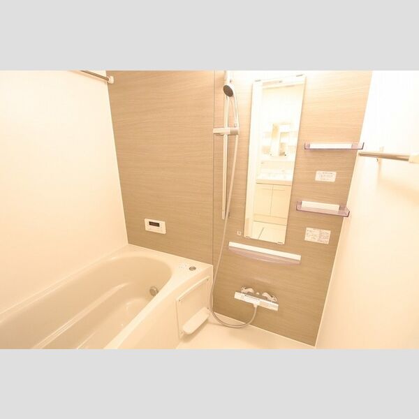 バス (108　浴室)