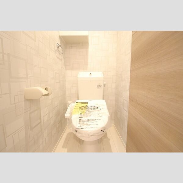 トイレ (108　温水洗浄暖房便座)