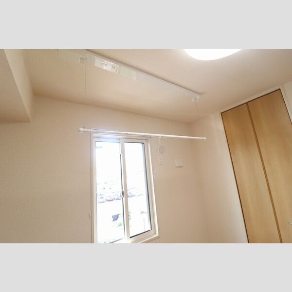 その他 (205　室内物干し)