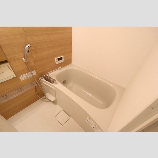 バス (205　浴室)