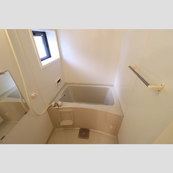 バス (101　浴室)