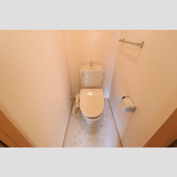 トイレ (101　温水洗浄暖房便座)