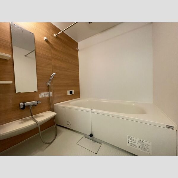 バス (205　浴室)