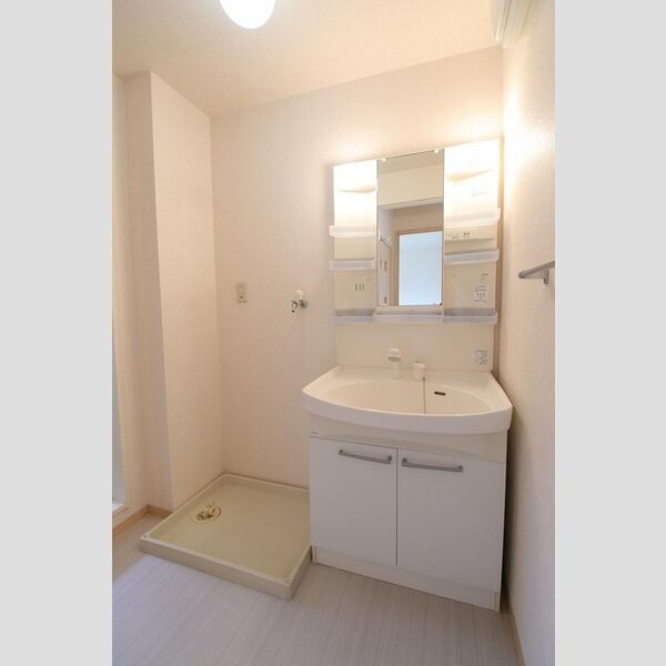 洗面所 (202　洗面所)