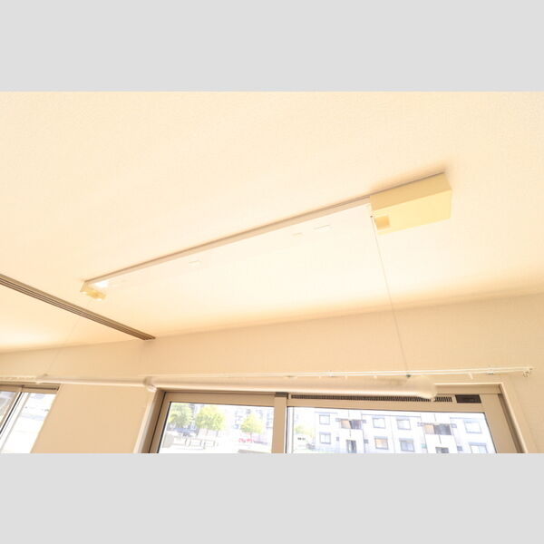 その他 (B105　室内物干し)