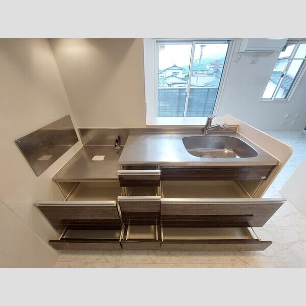 その他 (キッチン収納)