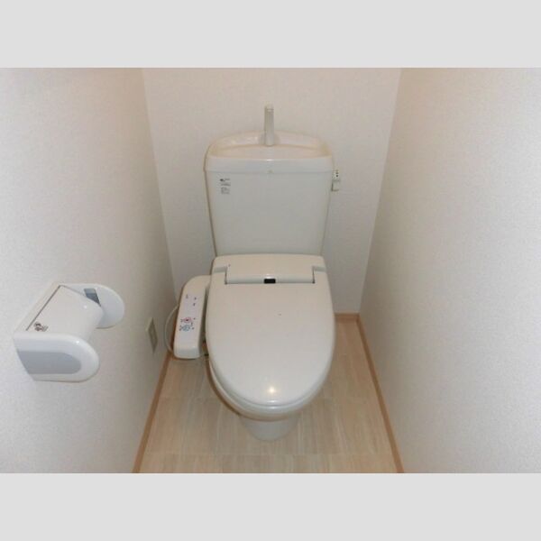 トイレ (温水洗浄暖房便座　102)