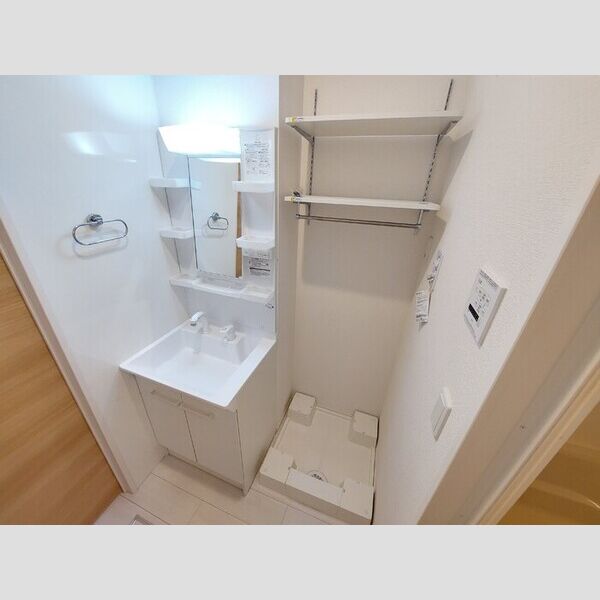 洗面所 (101　洗面所)