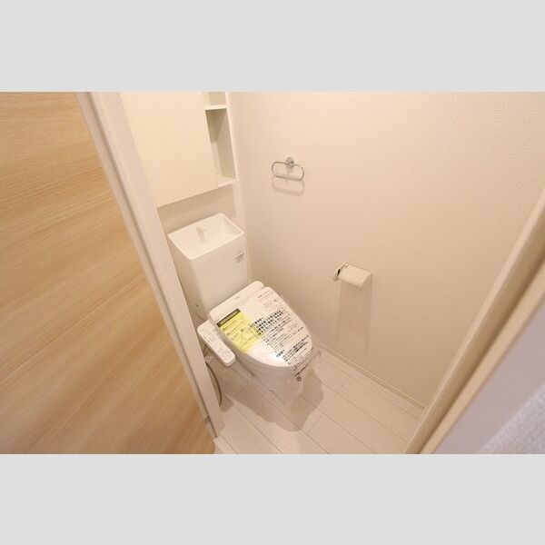 トイレ (102　トイレ)