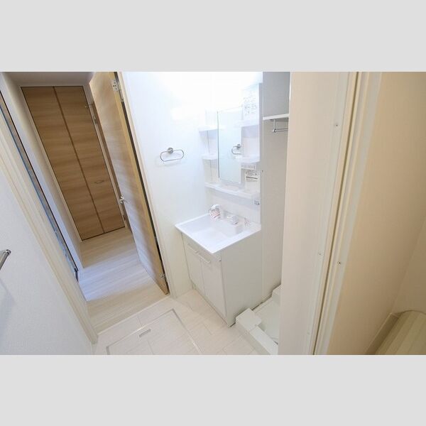 洗面所 (102　洗面所)