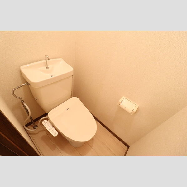 トイレ (温水洗浄暖房便座)